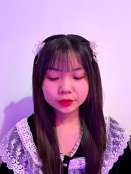 Maeve2k5 online show from 11.04.25