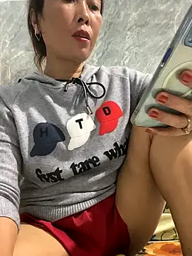 Linaannn online show from 11.24.25