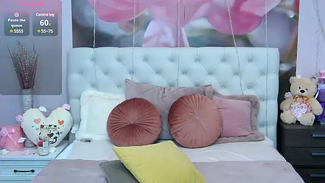 VioletUmi online show from 03.05.25