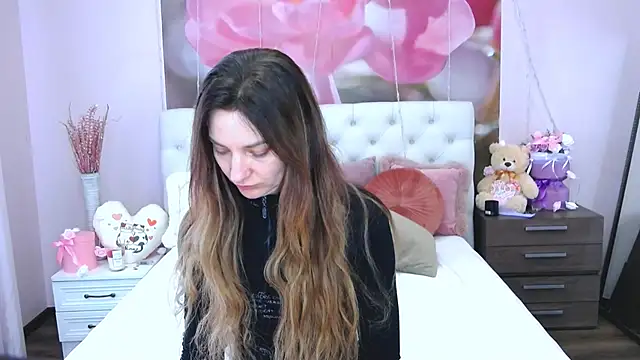 VioletUmi online show from 03.23.25