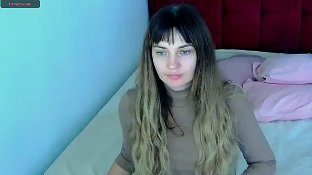 VioletUmi online show from 10.16.25