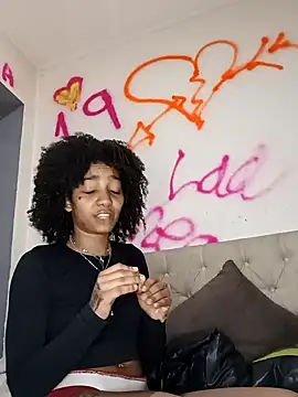 Snapshot of Laanegraofficial_ chatting on 03.15.25 Laanegraofficial online show from 03.15.25