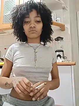 Snapshot of Laanegraofficial_ chatting on 03.18.25 Laanegraofficial online show from 03.18.25