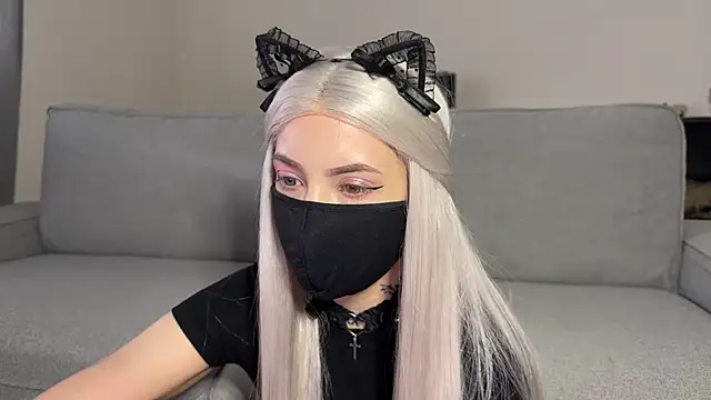 michiko  online show from 04.06.26