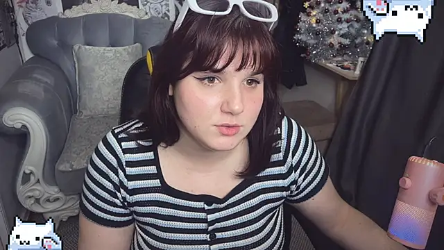 Snapshot of Diasporaaa chatting on 12.02.24 Diasporaaa online show from 12.02.24