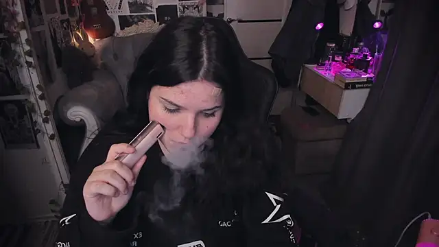 Snapshot of Diasporaaa chatting on 10.31.25 Diasporaaa online show from 10.31.25