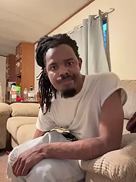 Snapshot of zerodaddydom chatting on 03.20.25 zerodaddydom online show from 03.20.25