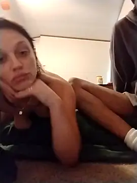 Snapshot of zerodaddydom chatting on 11.13.25 zerodaddydom online show from 11.13.25