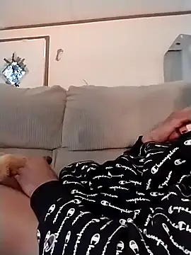 Snapshot of zerodaddydom chatting on 11.21.25 zerodaddydom online show from 11.21.25