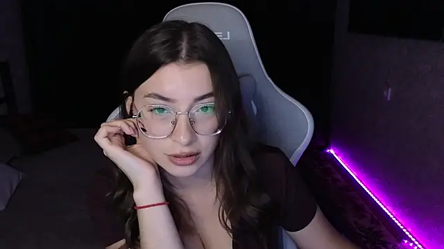 EuphoriaHaily online show from 11.26.25