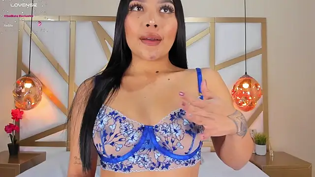 Snapshot of CarolineMaldonado chatting on 02.28.25 CarolineMaldonado online show from 02.28.25