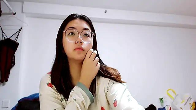 Snapshot of liu195874 chatting on 12.26.24 liu195874 online show from 12.26.24