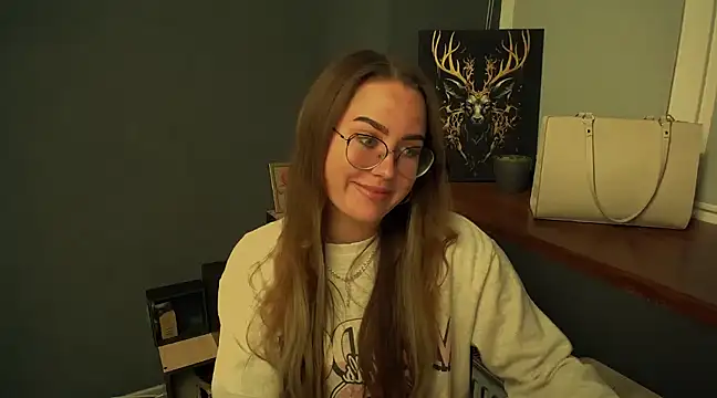 Snapshot of luxie_milady chatting on 12.07.24 luxie milady online show from 12.07.24
