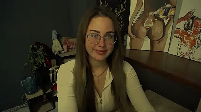 Snapshot of luxie_milady chatting on 03.03.25 luxie milady online show from 03.03.25