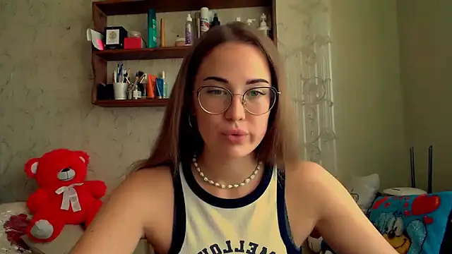 Snapshot of luxie_milady chatting on 09.26.25 luxie milady online show from 09.26.25