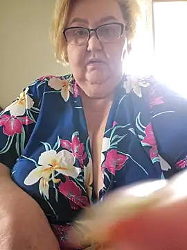 Snapshot of Awn290668 chatting on 02.14.25 Awn290668 online show from 02.14.25