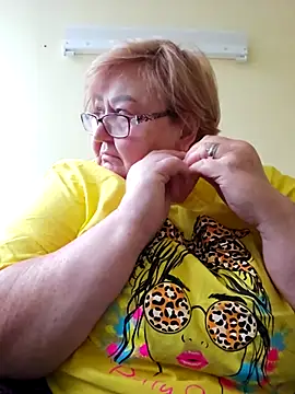 Snapshot of Awn290668 chatting on 10.04.25 Awn290668 online show from 10.04.25