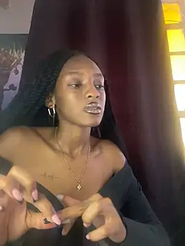 Snapshot of Tee_babygirl1 chatting on 12.14.24 Tee babygirl1 online show from 12.14.24