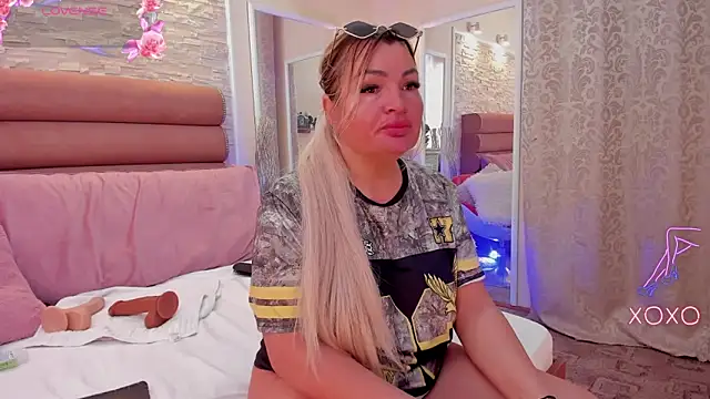 ArianaCroft online show from 05.18.26