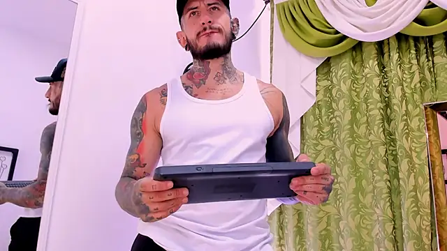 dilan scootk  online show from 11.29.25