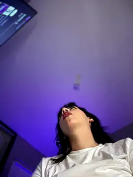 Snapshot of veronicaapink chatting on 12.07.24 veronicaapink online show from 12.07.24