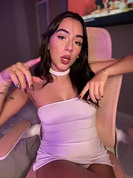 Snapshot of veronicaapink chatting on 03.18.25 veronicaapink online show from 03.18.25