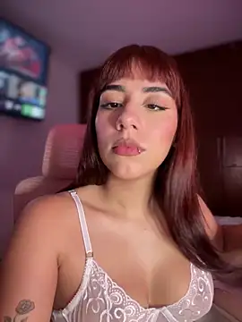 Snapshot of veronicaapink chatting on 10.02.25 veronicaapink online show from 10.02.25