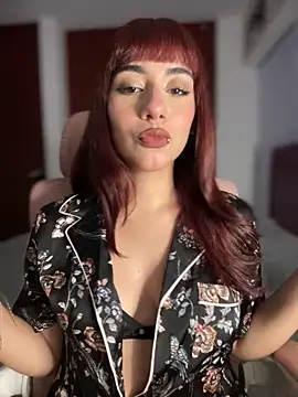 Snapshot of veronicaapink chatting on 10.04.25 veronicaapink online show from 10.04.25