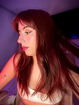 Snapshot of veronicaapink chatting on 11.11.25 veronicaapink online show from 11.11.25