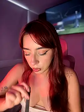 Snapshot of veronicaapink chatting on 12.03.25 veronicaapink online show from 12.03.25