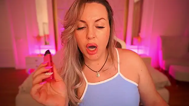 KiraCandyS online show from 02.08.26