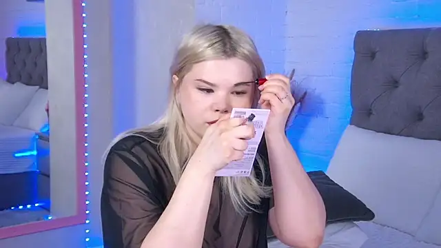 Born to Blow online show from 01.16.25