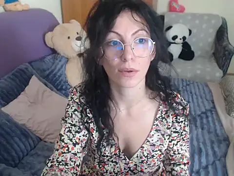 Snapshot of Emmatoo chatting on 01.18.26 Emmatoo online show from 01.18.26