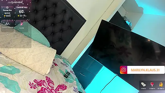 Maryonthemoon online show from 09.22.25