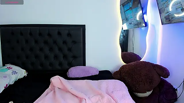 Maryonthemoon online show from 03.29.26