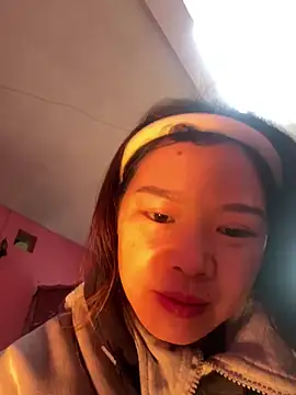 Hellen 111 online show from 12.23.24