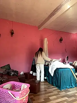 Hellen 111 online show from 01.14.25