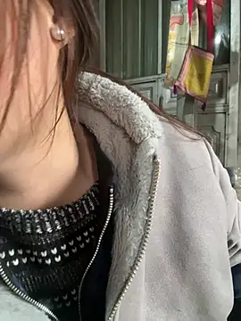 Hellen 111 online show from 02.18.25