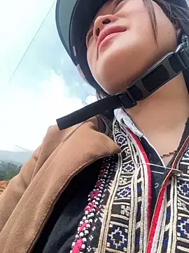 Hellen 111 online show from 10.12.25