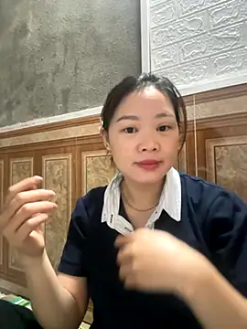 Hellen 111 online show from 10.24.25