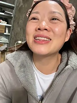 Hellen 111 online show from 10.30.25