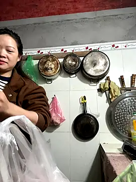 Hellen 111 online show from 11.18.25