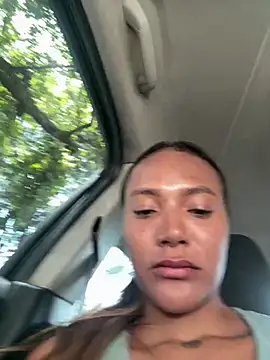 KyaraMiller online show from 03.10.25