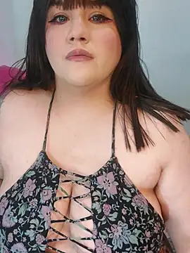 ItsNaiixa online show from 11.30.25