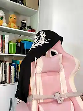 ItsNaiixa online show from 02.01.26