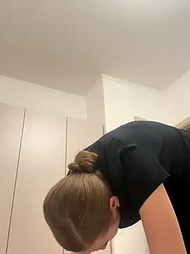 KateRedgar online show from 10.16.25