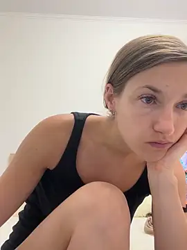 KateRedgar online show from 12.03.25