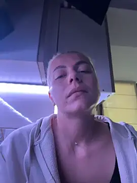 Snapshot of tanyagrey chatting on 05.29.26 tanyagrey online show from 05.29.26