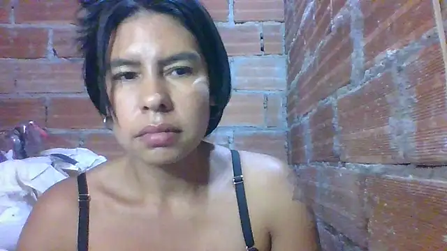 Snapshot of Alanagracia chatting on 12.17.24 Alanagracia online show from 12.17.24