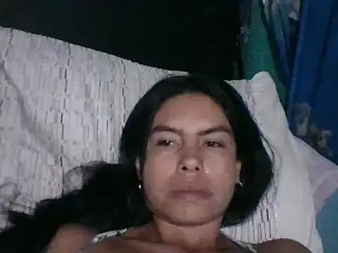 Snapshot of Alanagracia chatting on 12.21.24 Alanagracia online show from 12.21.24